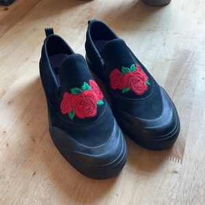 Embroidered Rose Slip-On Adidas